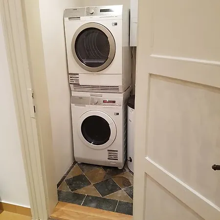 Apartman Charles *