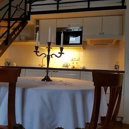 Apartament Charles *